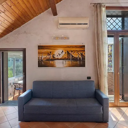 Ely House Salerno